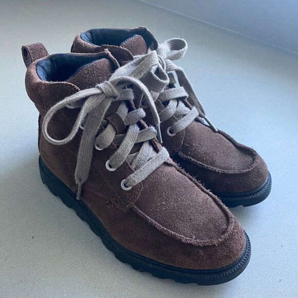 Sorel Boy's Madson Leather Lace Up Moc Toe Tobbaco Waterproof Boots, Size 1 - Picture 1 of 9